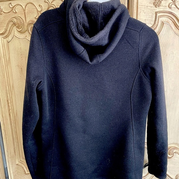 The North Face black jacket - Picture 3 of 3